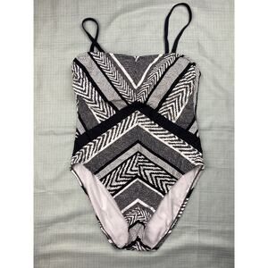 Kenneth Cole New York Womens Black/White Chevron One Piece Swimsuit sz Large L